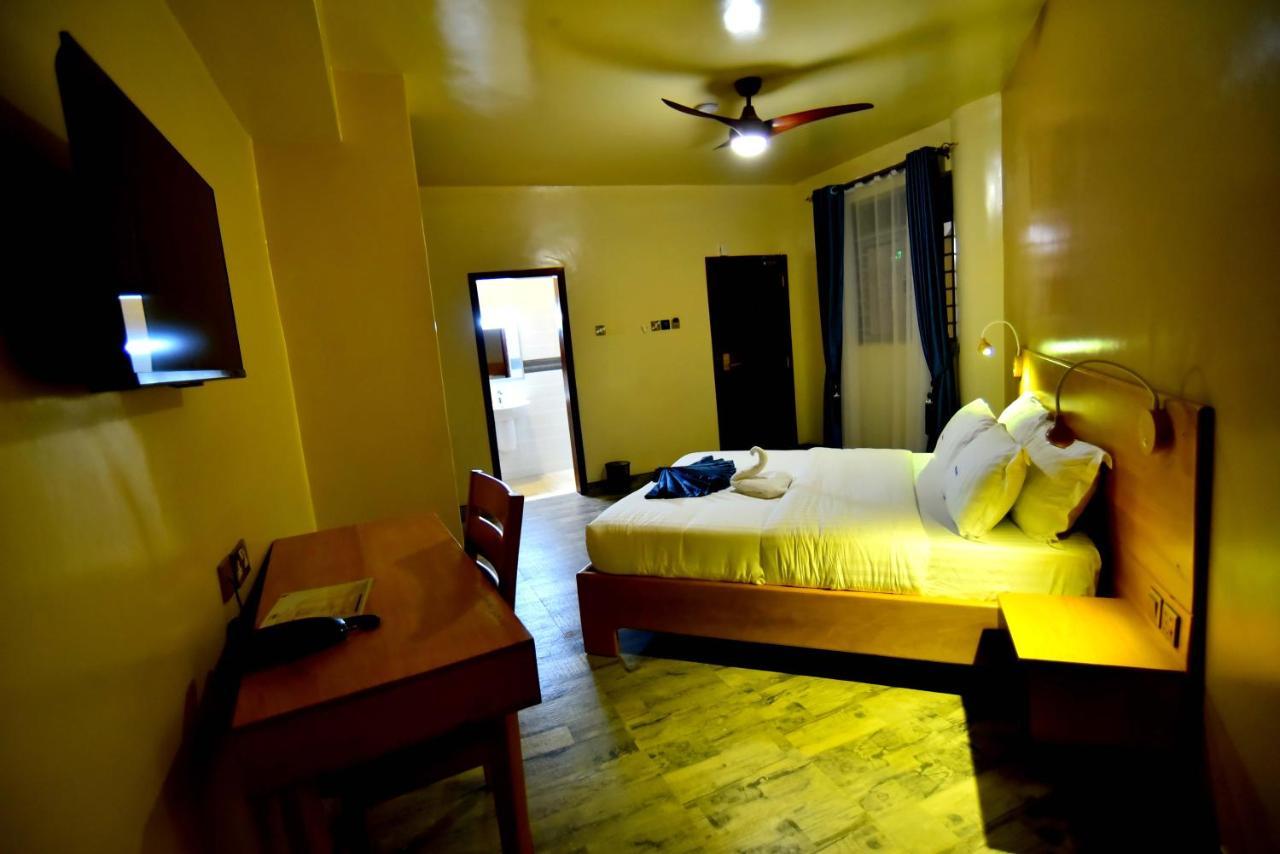 Victoria Mews Hotel Καμπάλα Εξωτερικό φωτογραφία