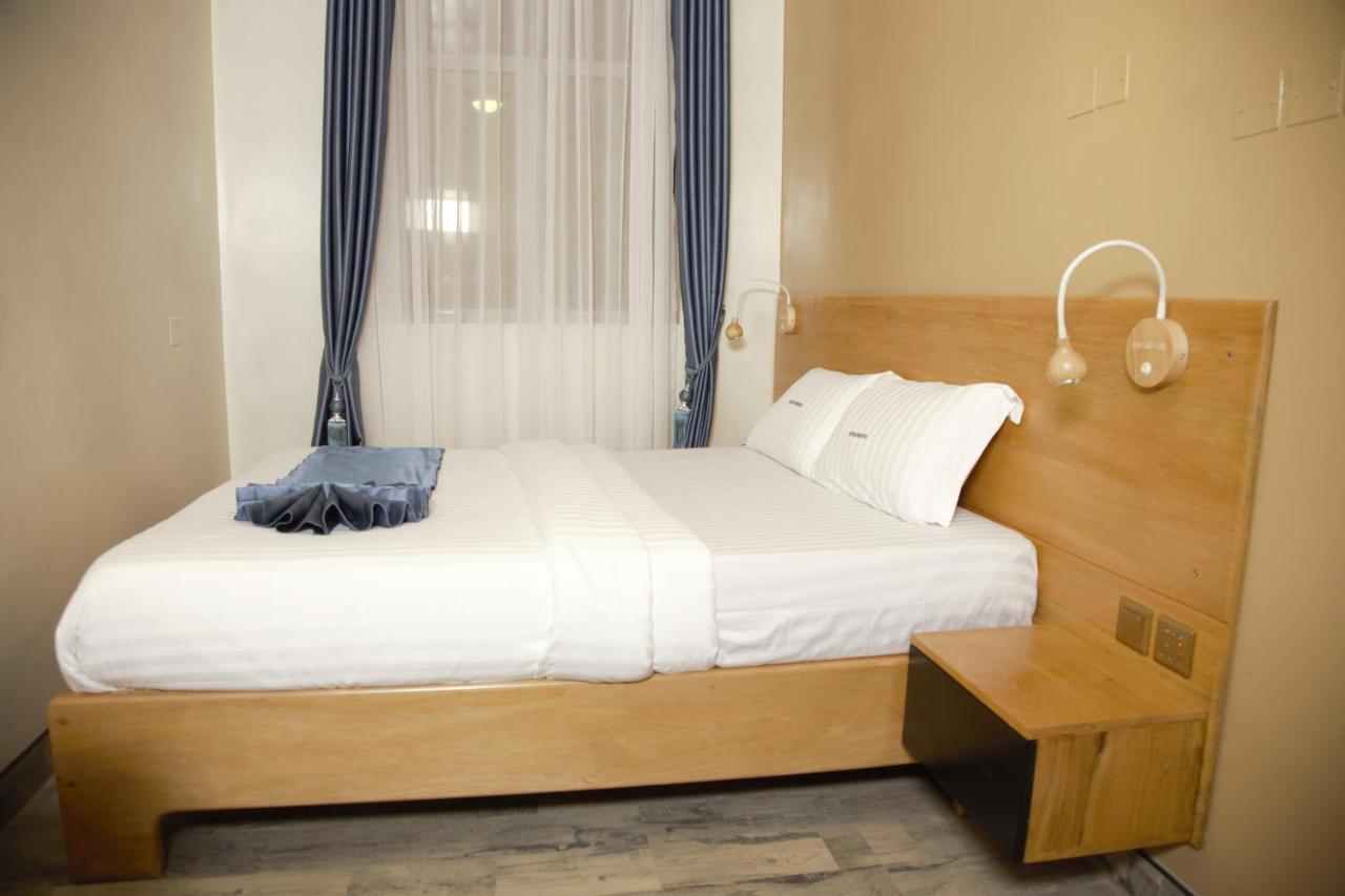 Victoria Mews Hotel Καμπάλα Εξωτερικό φωτογραφία